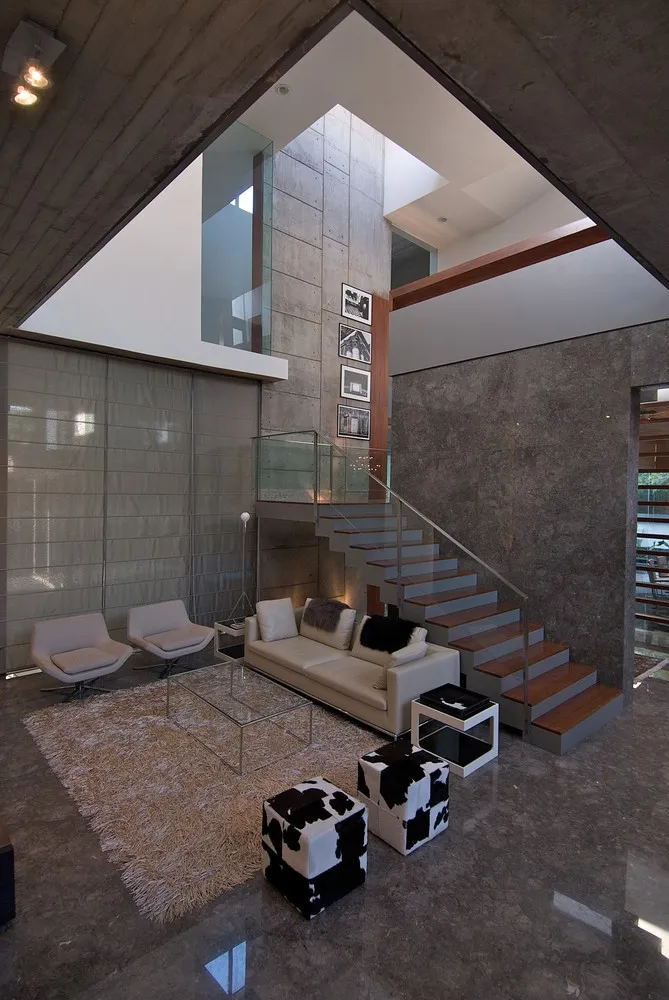 Pune House by Radhikesh Saiyani in Mumbai, India Pune House by Radhikesh Saiyani in Mumbai, India