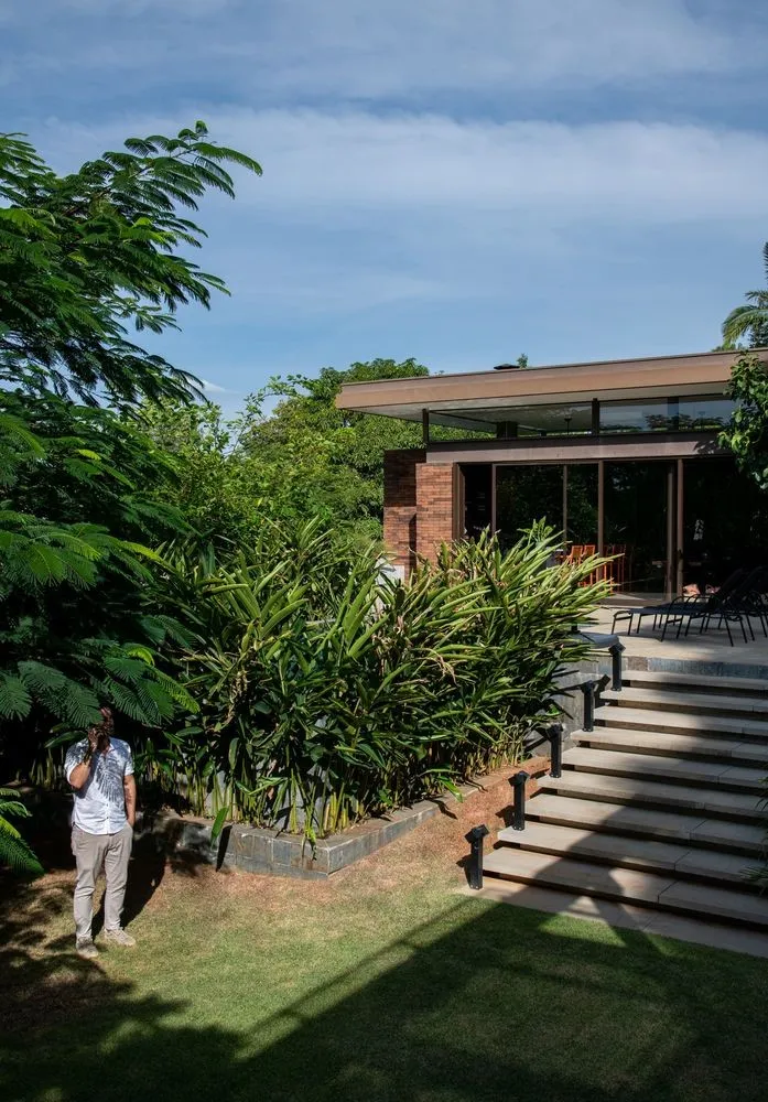 Rural House by Sala 03 Arquitetura: Modern Living Immersed in Nature