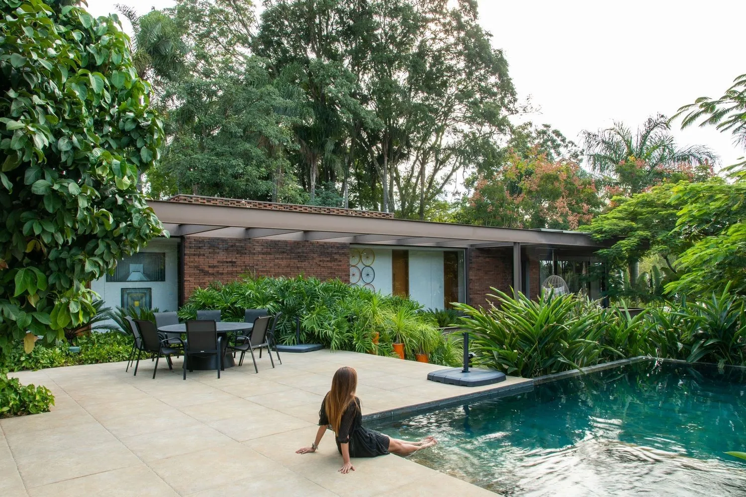 Rural House by Sala 03 Arquitetura: Modern Living Immersed in Nature