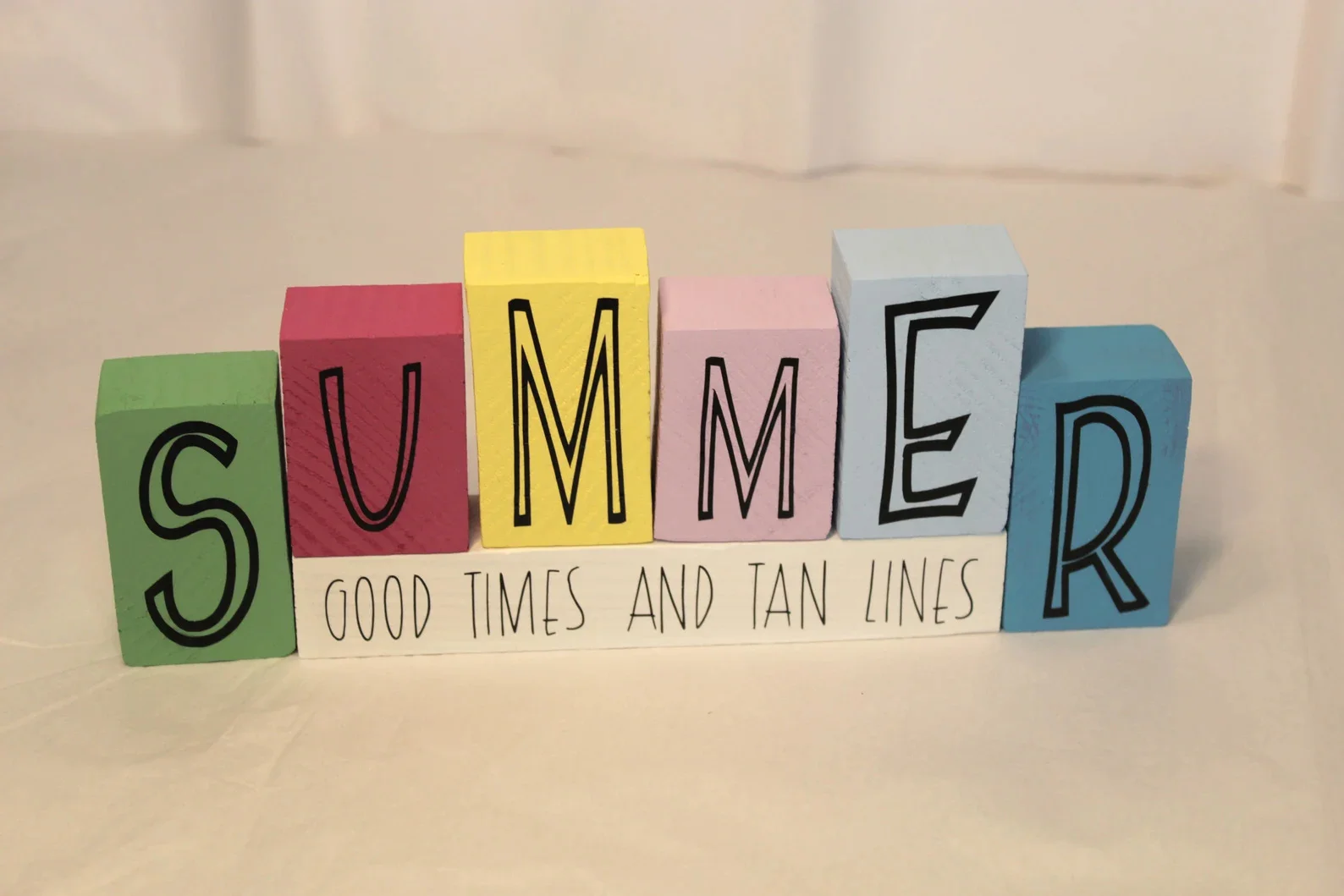 2. Дерев'яні літери Літо