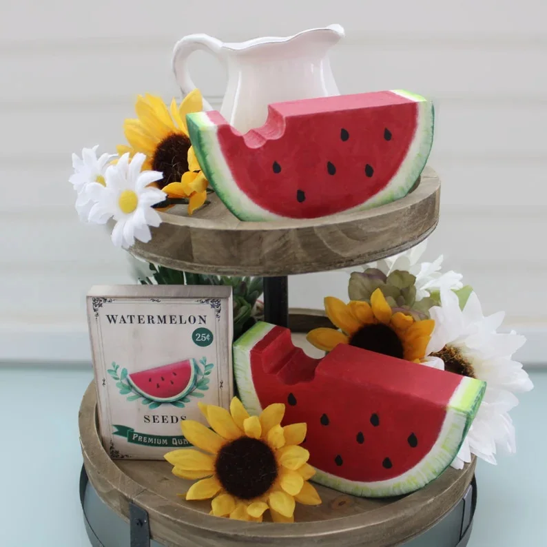 9. Багаторівнева тарілка з прикрасою гарбуз