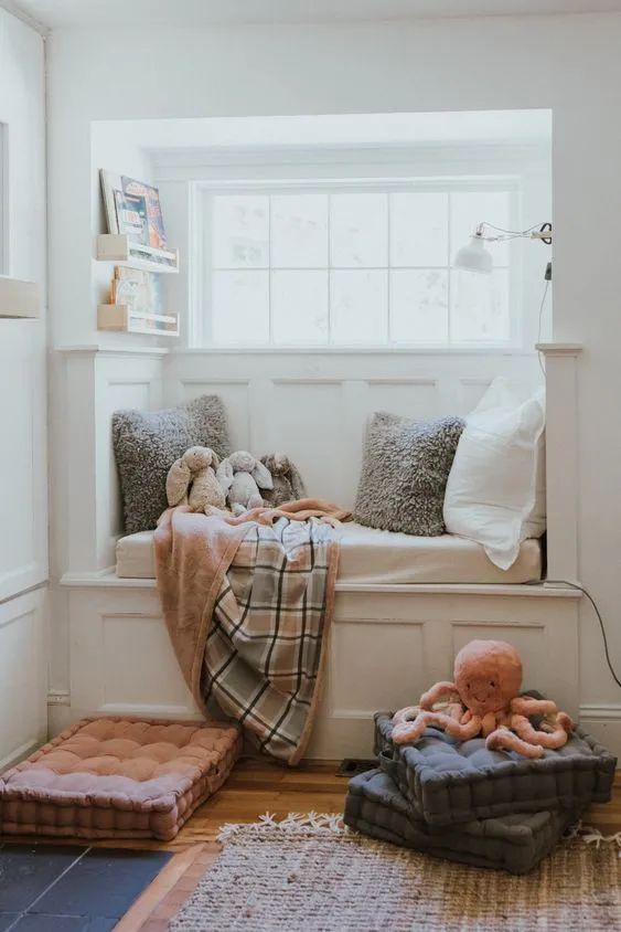 Tips for Creating the Perfect Reading Corner in the Bedroom