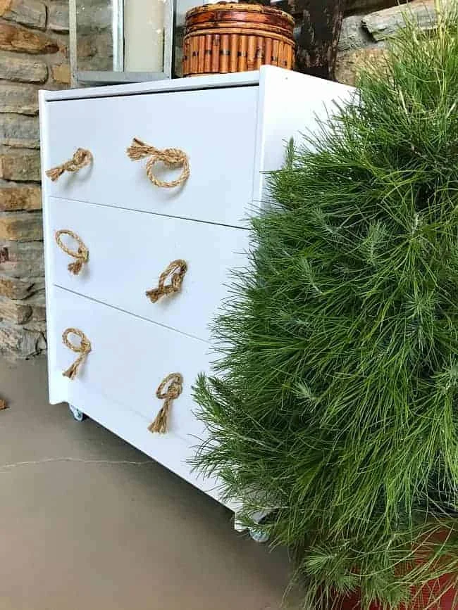 3. Hack de IKEA Rast con ruedas