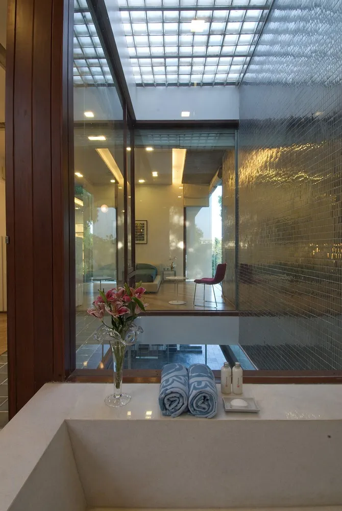 Pune House by Radhikesh Saiyani in Mumbai, India Pune House by Radhikesh Saiyani in Mumbai, India