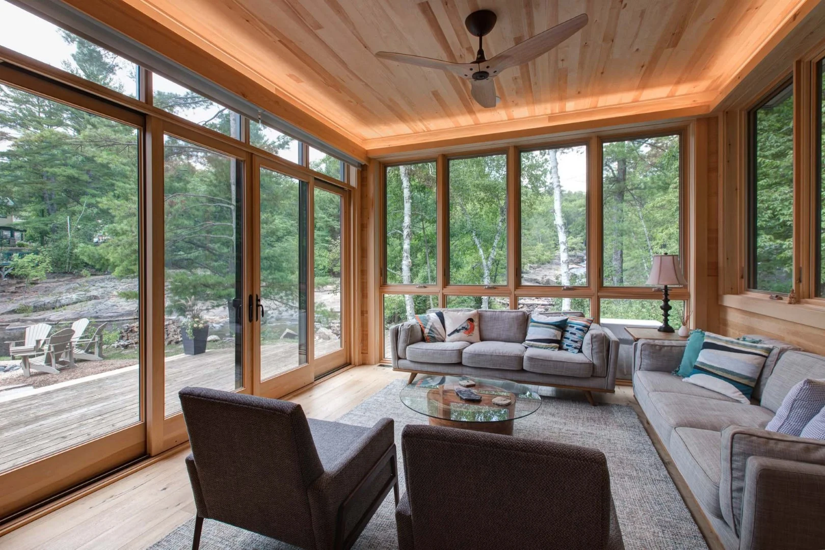 5. 罗斯伍德瀑布别墅