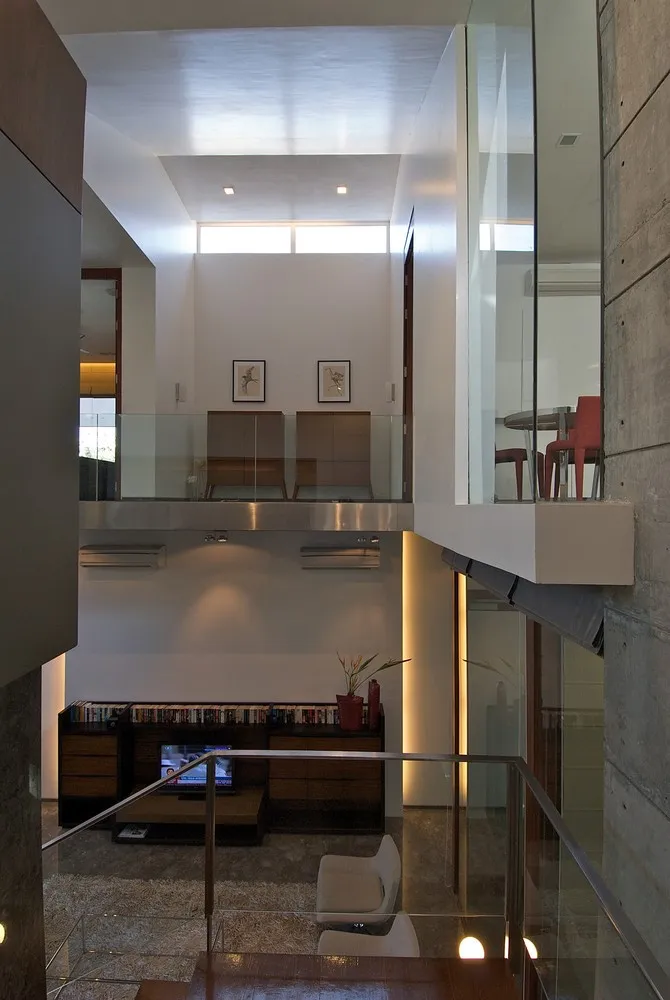 Pune House by Radhikesh Saiyani in Mumbai, India Pune House by Radhikesh Saiyani in Mumbai, India