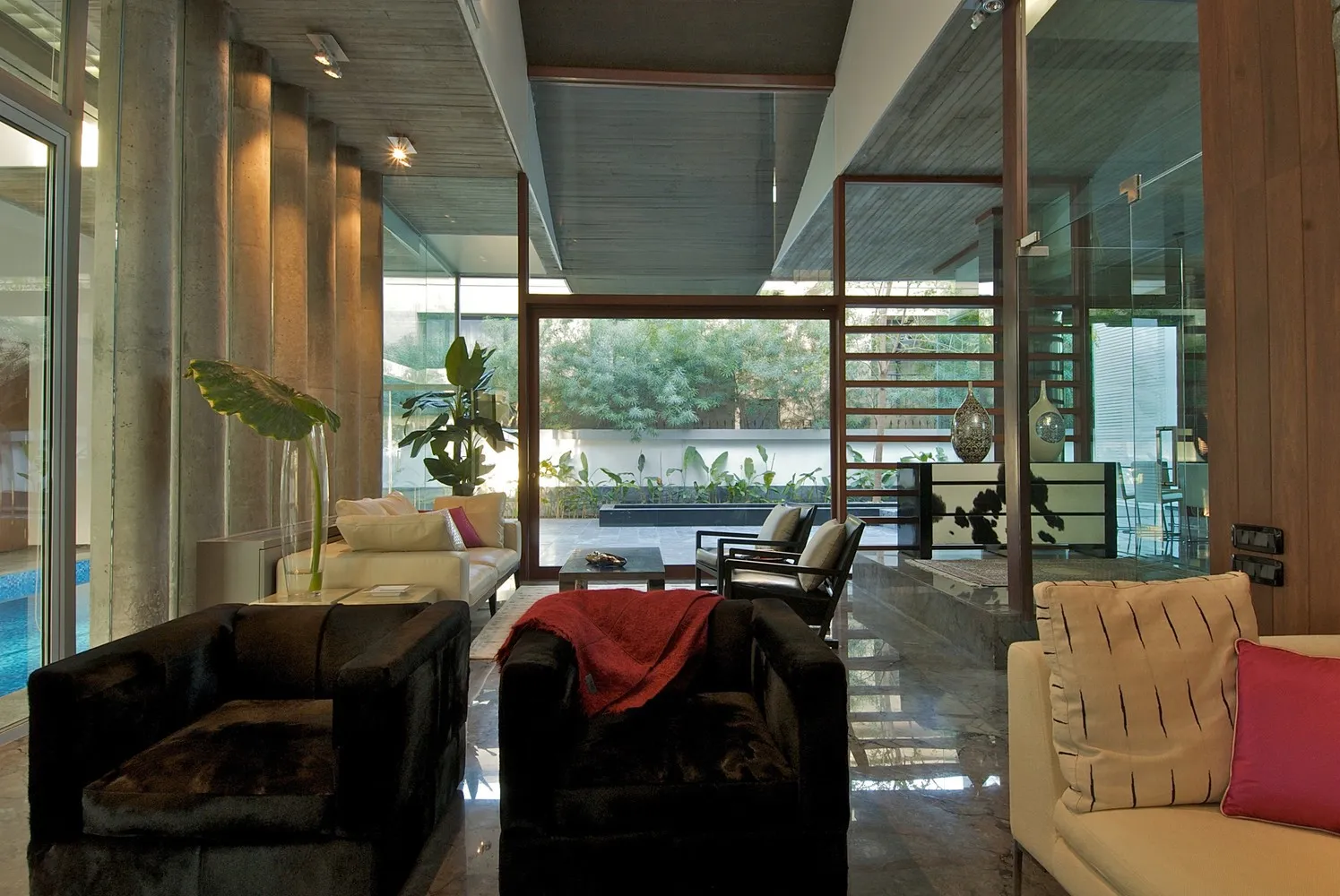 Pune House by Radhikesh Saiyani in Mumbai, India Pune House by Radhikesh Saiyani in Mumbai, India