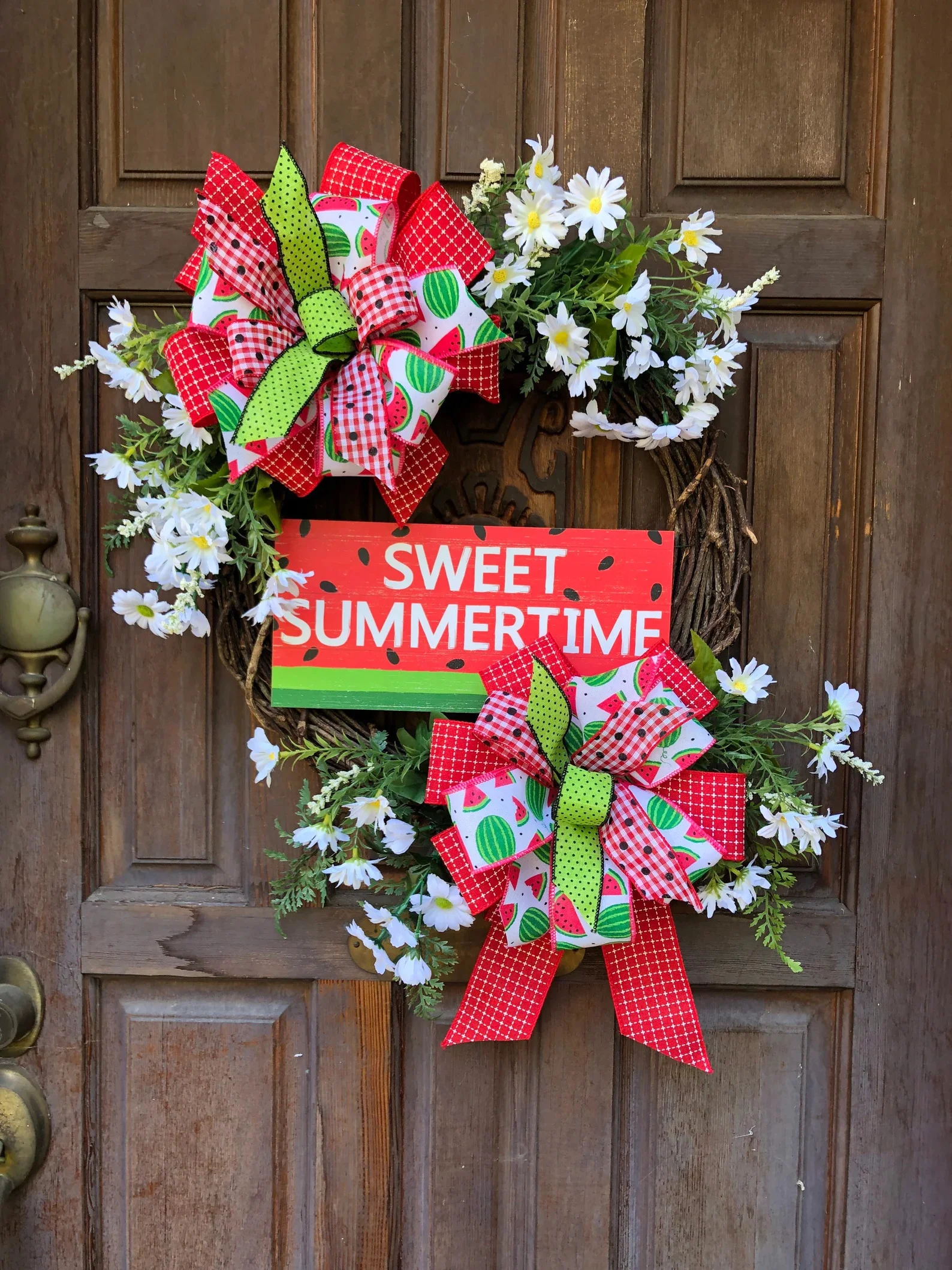 12. 入口门用甜西瓜夏日花环