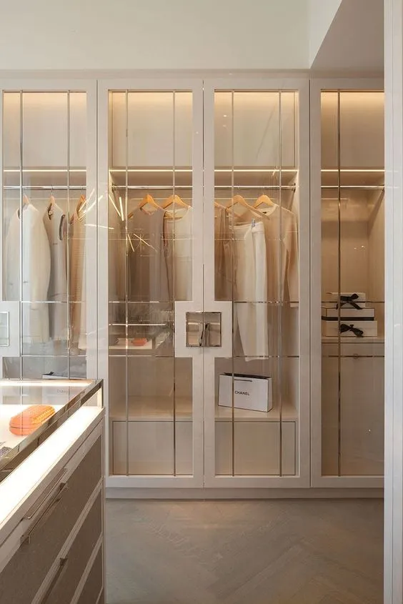 令人惊叹且鼓舞人心的奢华卧室衣橱灵感