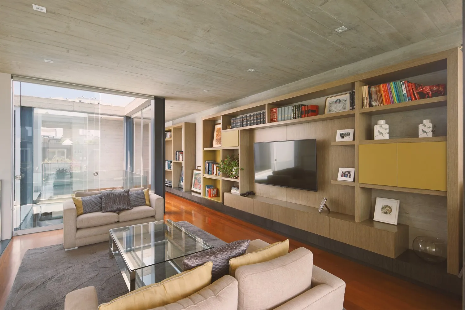 M+L住宅,由Domenack Arquitectos设计,位于秘鲁米拉弗洛雷斯 M+L住宅,由Domenack Arquitectos设计,位于秘鲁米拉弗洛雷斯