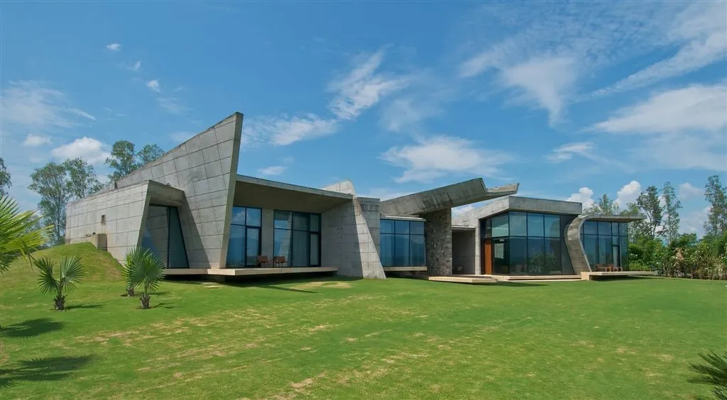 House in Rishikesh by Rajiv Saini in India House in Rishikesh by Rajiv Saini in India