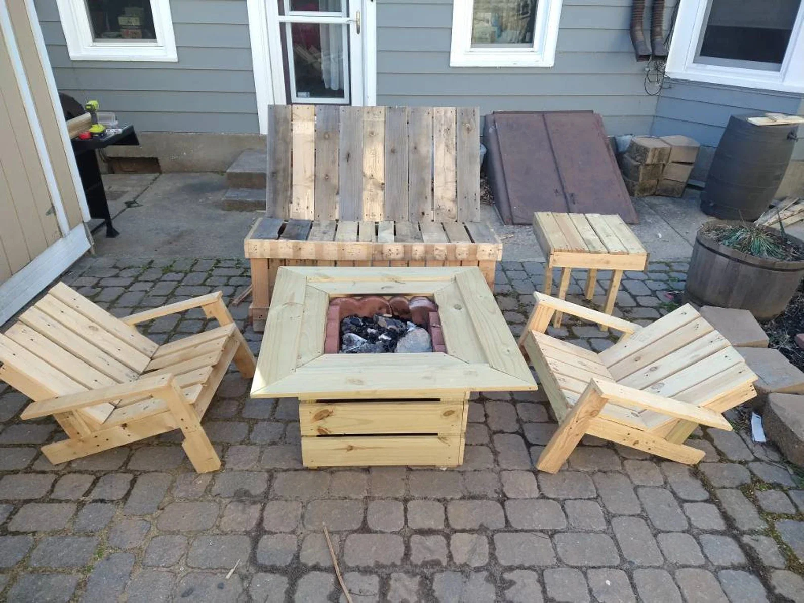 8. Set of Furniture Made from Recycled Pallet Boards