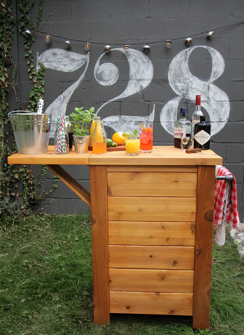 10. Bar al aire libre DIY