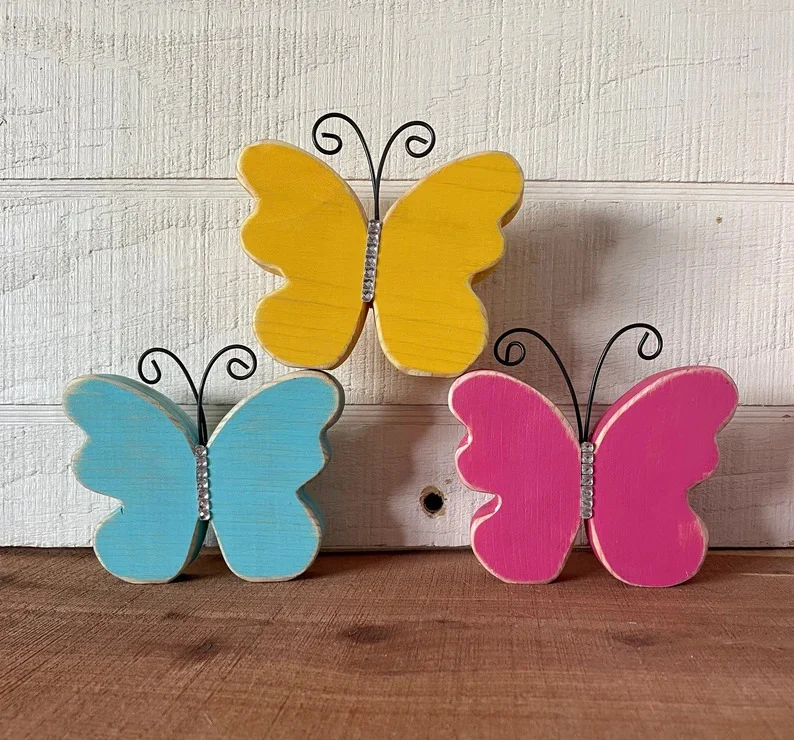 16. Дерев'яна бабочка