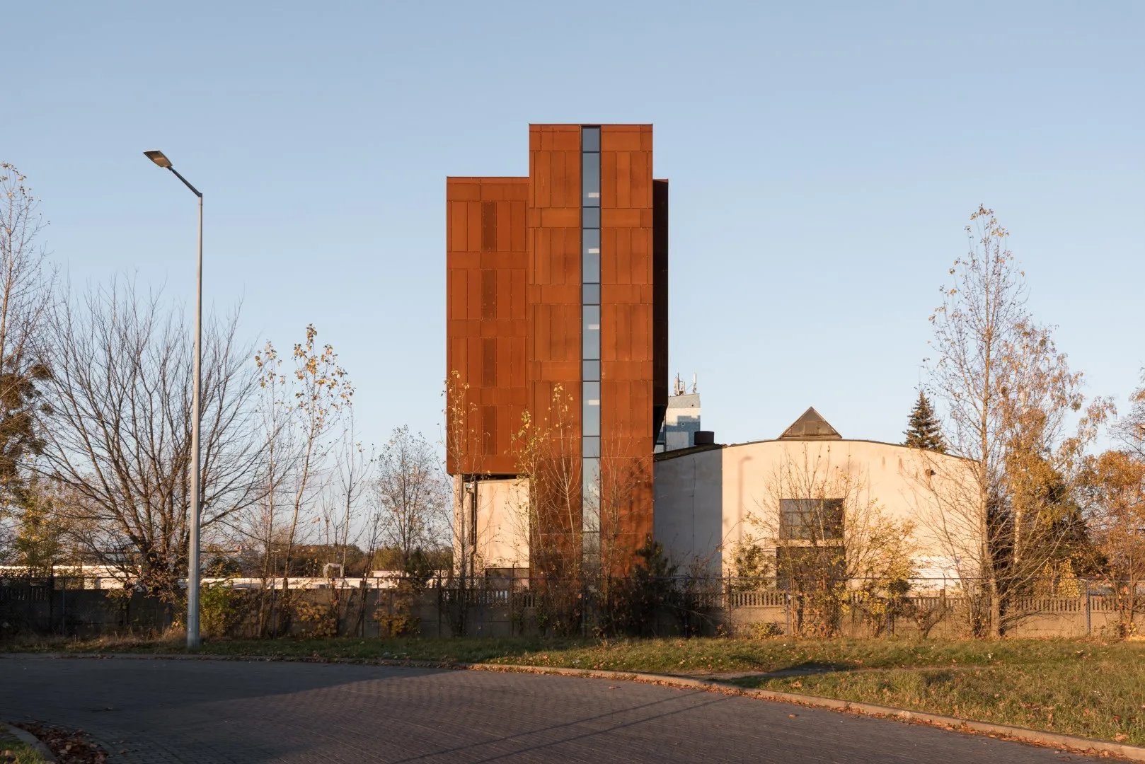 波兹南办公楼扩建项目由EASST Architects设计