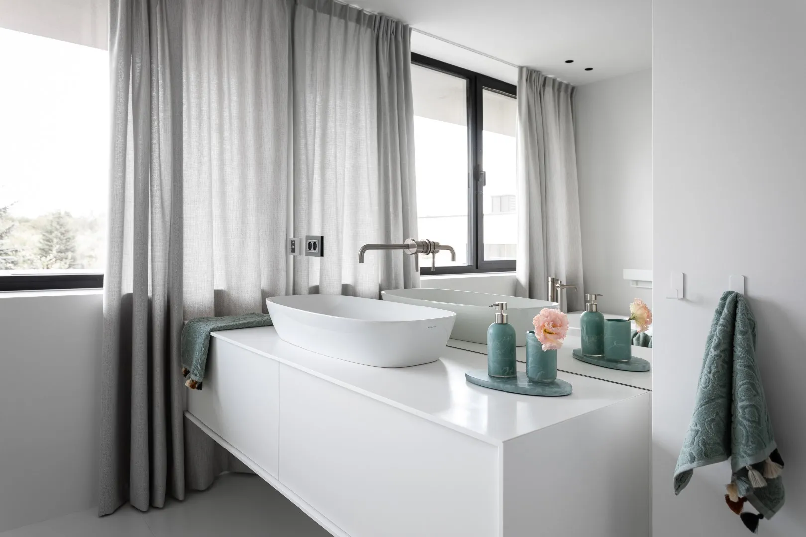 Single-Family House with Pool by EASST Architects in Poznan, Poland Single-Family House with Pool by EASST Architects in Poznan, Poland