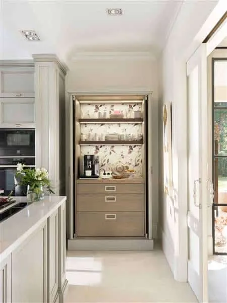 Складные двери — новые королевы маленьких квартир?