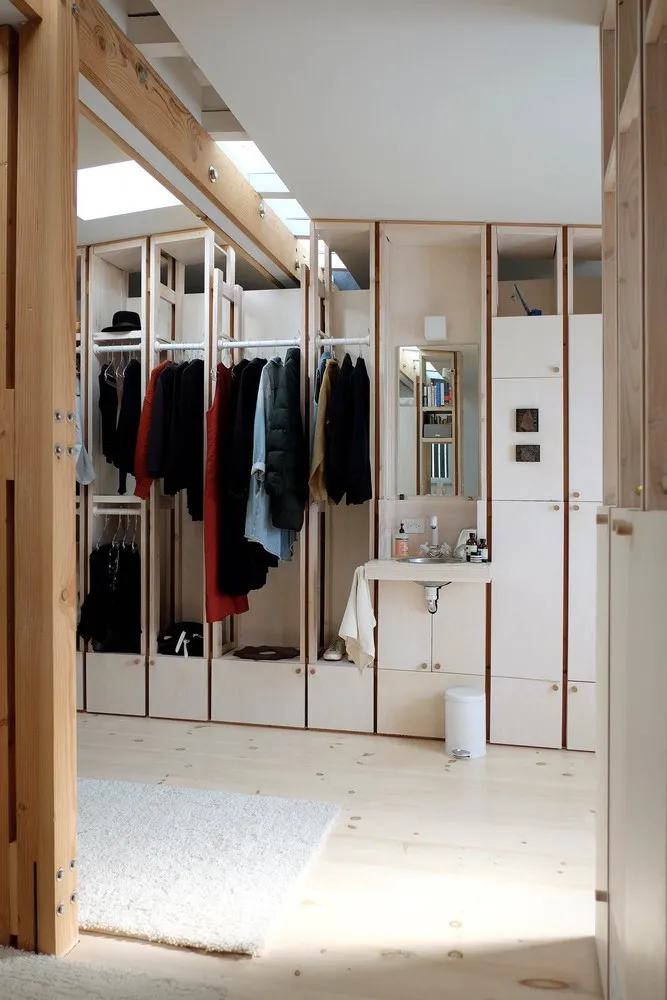 Robbe-Haus von Sami Mink in Cowtown, Kalifornien Robbe-Haus von Sami Mink in Cowtown, Kalifornien