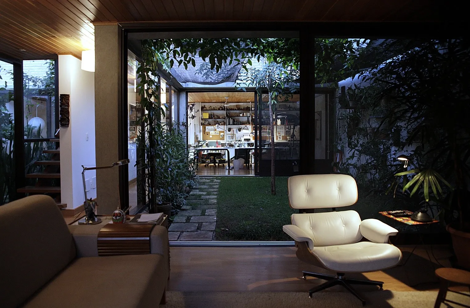 巴西圣保罗的Oficina de Arquitetura设计10x10住宅