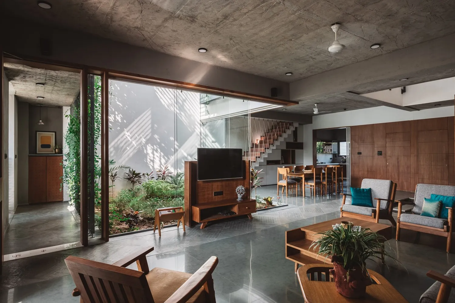 Дом Джангала от Neogenesis+Studi0261 в Сурате, Индия Дом Джангала от Neogenesis+Studi0261 в Сурате, Индия