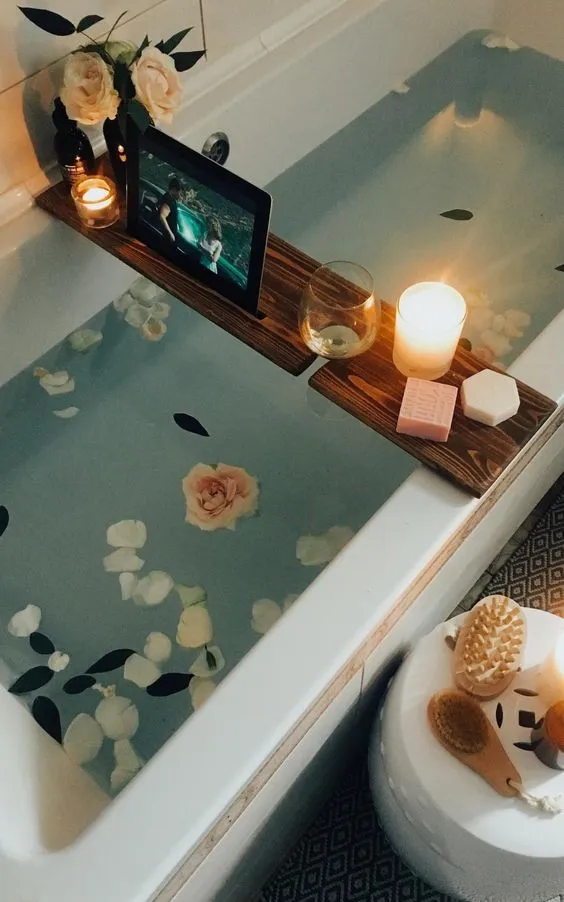 Star Accessory for Bathroom Relaxation - Bathroom Bridge