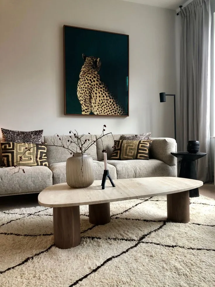 天然客厅中使用的石灰华咖啡桌