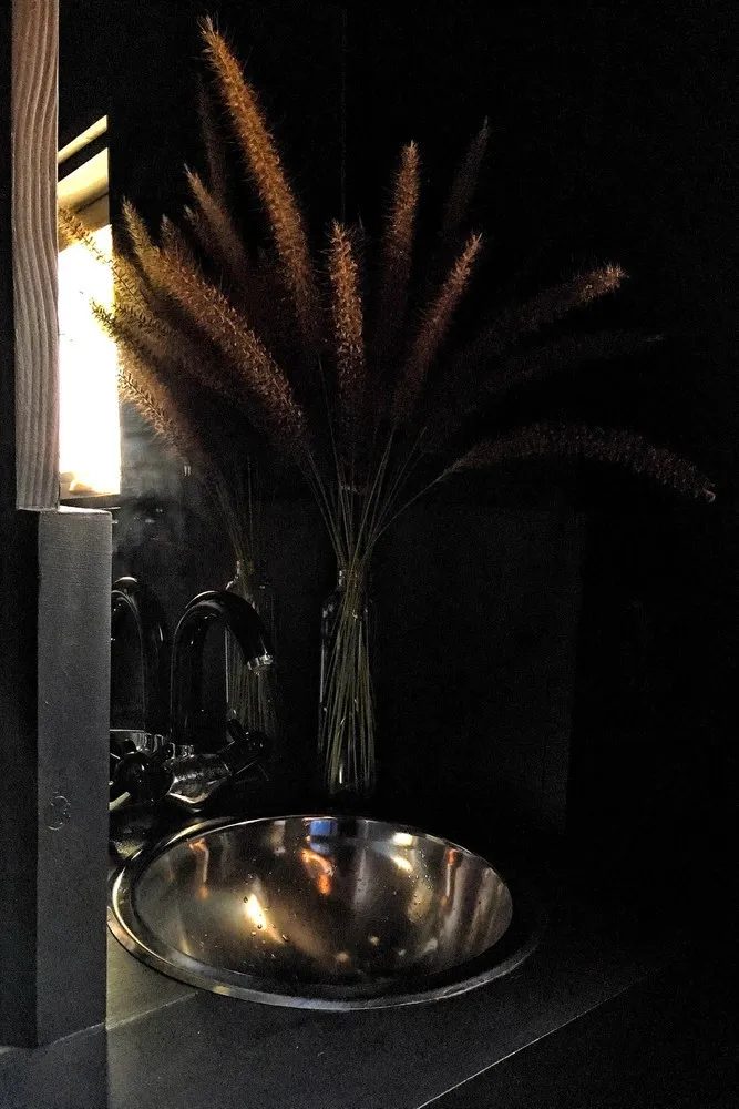 Robbe-Haus von Sami Mink in Cowtown, Kalifornien Robbe-Haus von Sami Mink in Cowtown, Kalifornien