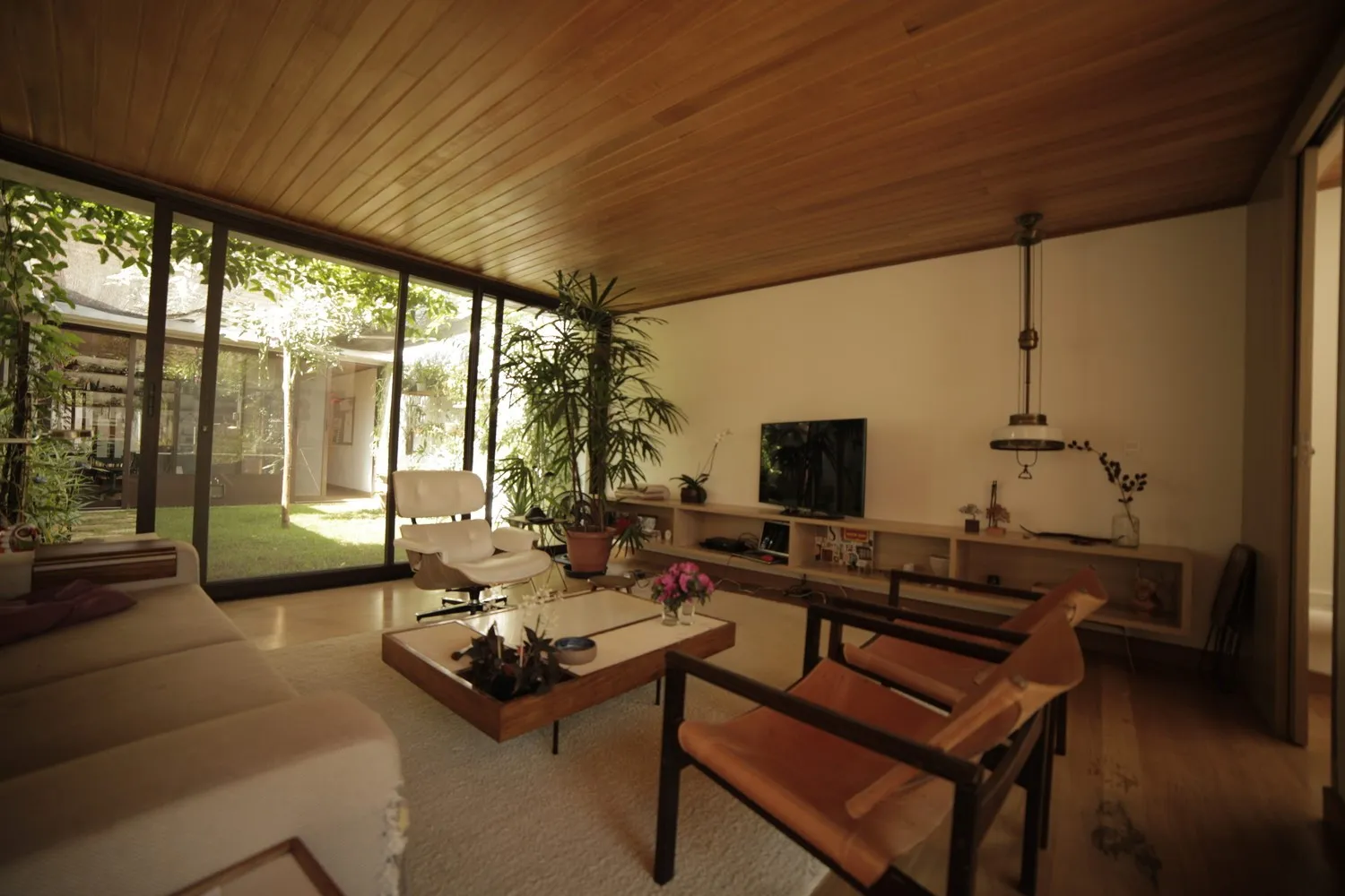 巴西圣保罗的Oficina de Arquitetura设计10x10住宅