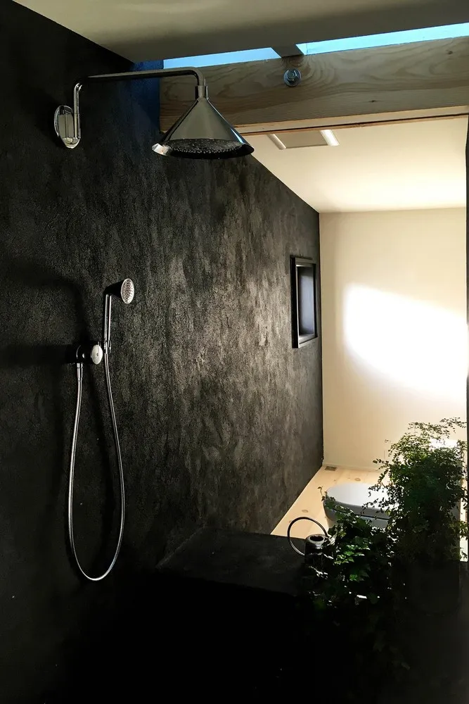 Robbe-Haus von Sami Mink in Cowtown, Kalifornien Robbe-Haus von Sami Mink in Cowtown, Kalifornien