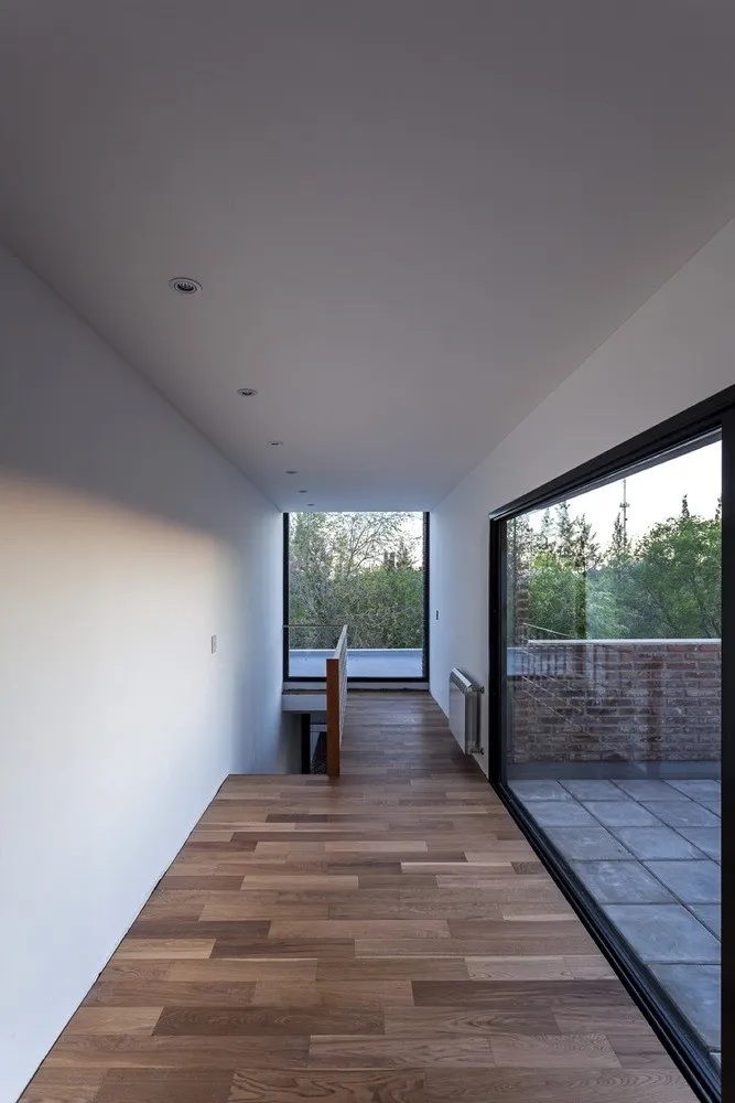 马丁·阿尔瓦拉斯的砖石住宅，阿根廷罗萨里о