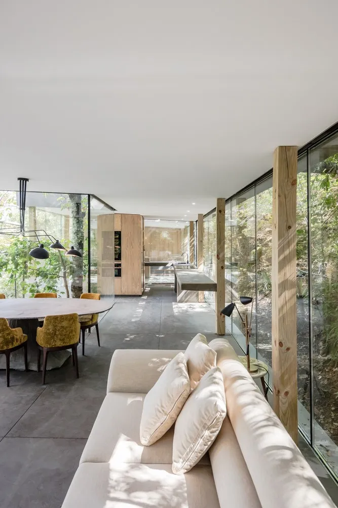 Casa envuelta de 3r Ernesto Pereira en Marco de Canaveses, Portugal