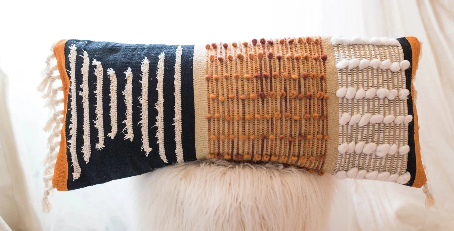 12. 纹理编织抱枕