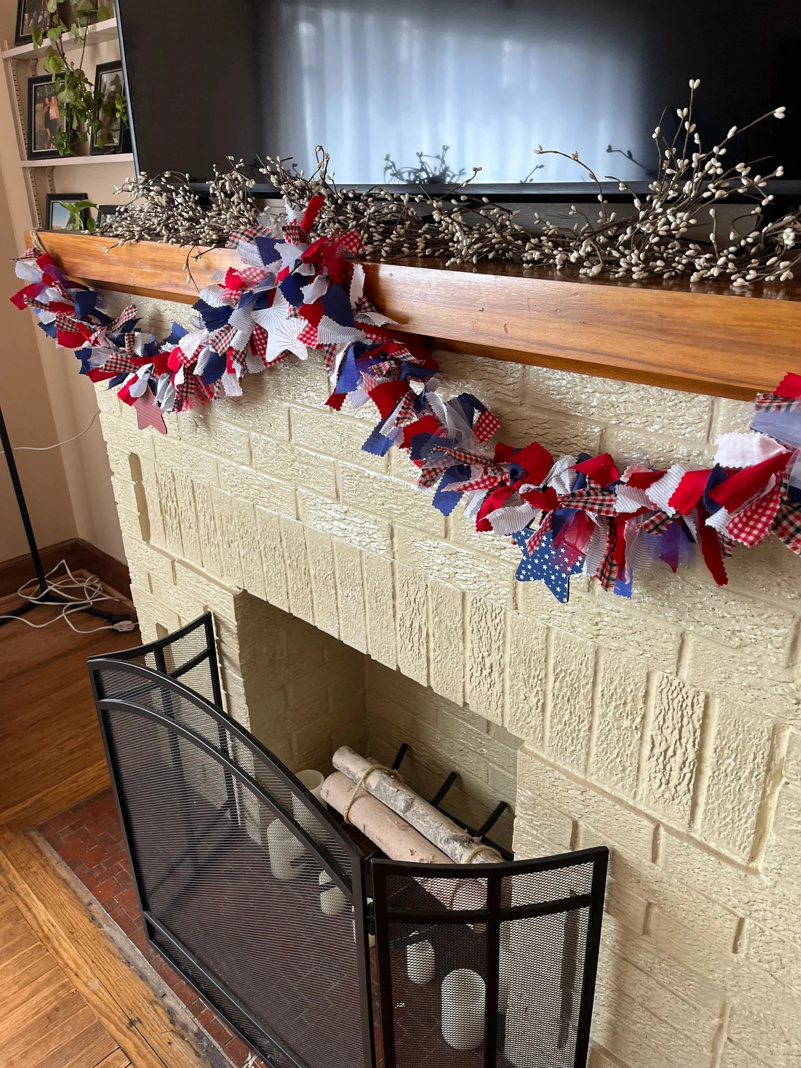 8. Guirnalsa americana roja, blanca y estrella azul