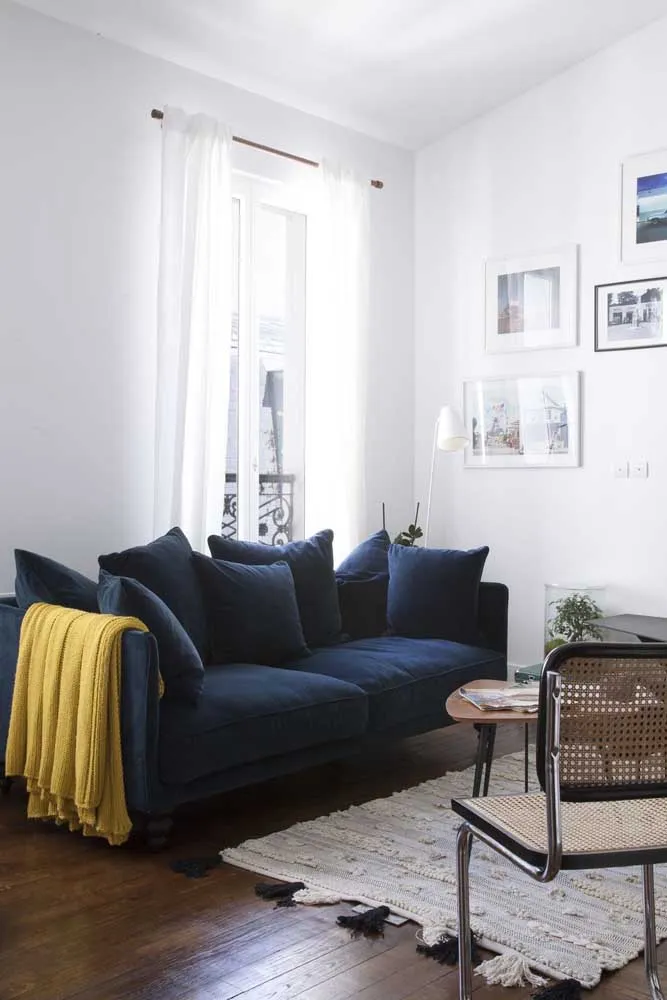 Inspiring and Unique Blue Chairs for the Living Room
