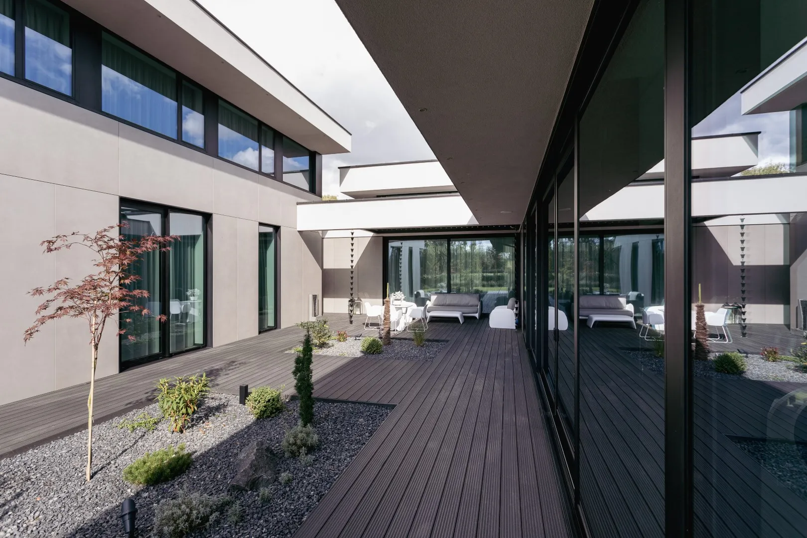 Single-Family House with Pool by EASST Architects in Poznan, Poland Single-Family House with Pool by EASST Architects in Poznan, Poland