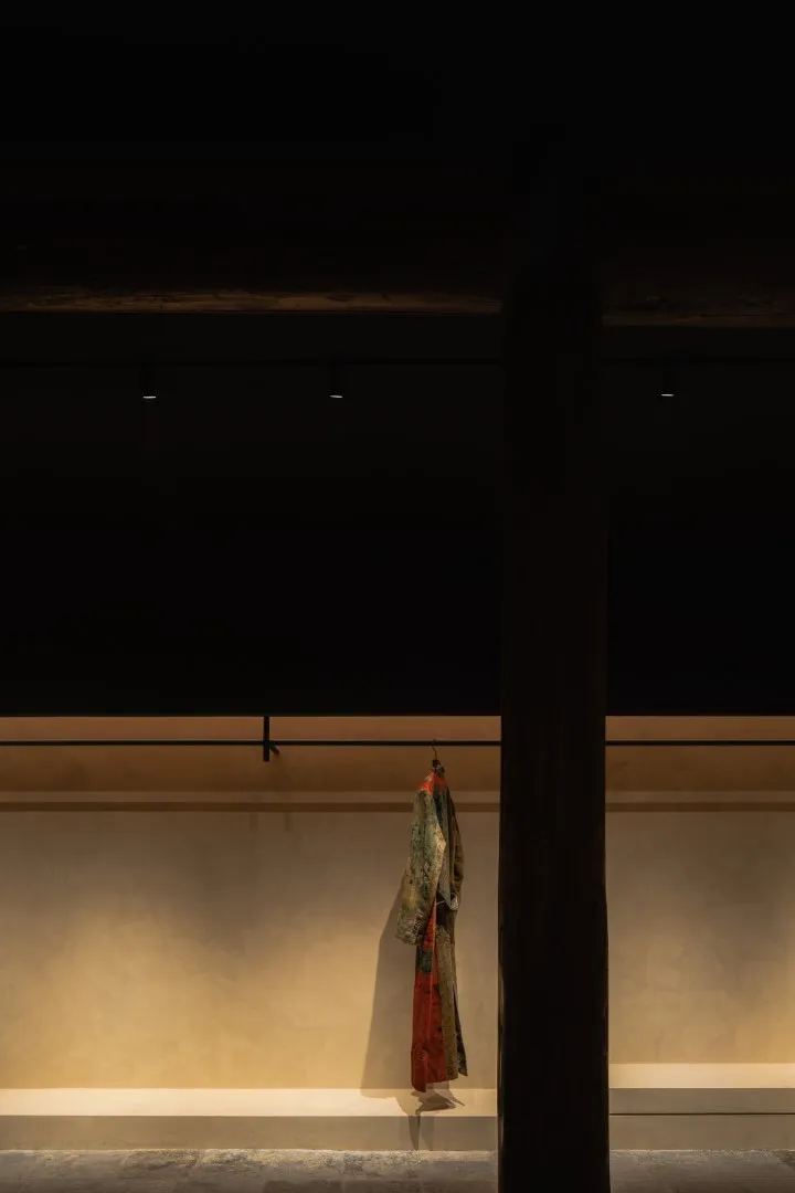 hug x UMA WANG - Nuevo concepto de tienda de joyería de ATMOSPHERE Architects