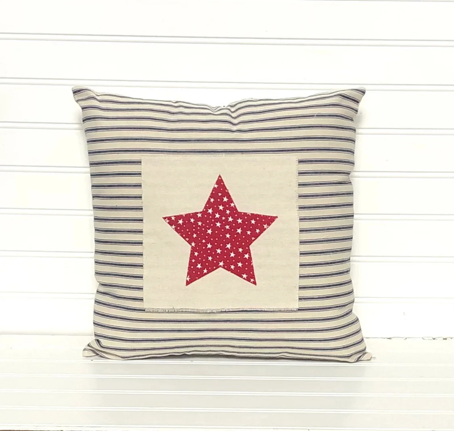 9. Almohada con estrella