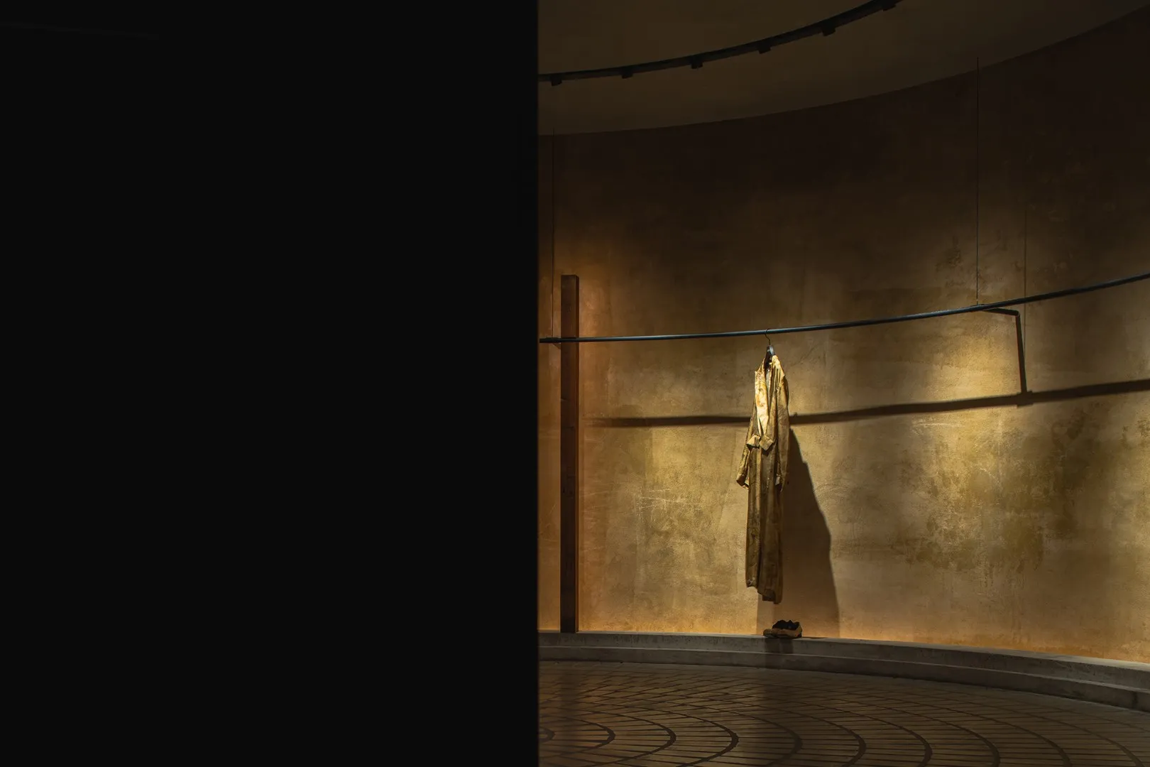 hug x UMA WANG - Nuevo concepto de tienda de joyería de ATMOSPHERE Architects