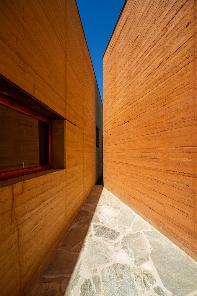 Montemor House by Brasil Arquitetura in Brazil Montemor House by Brasil Arquitetura in Brazil