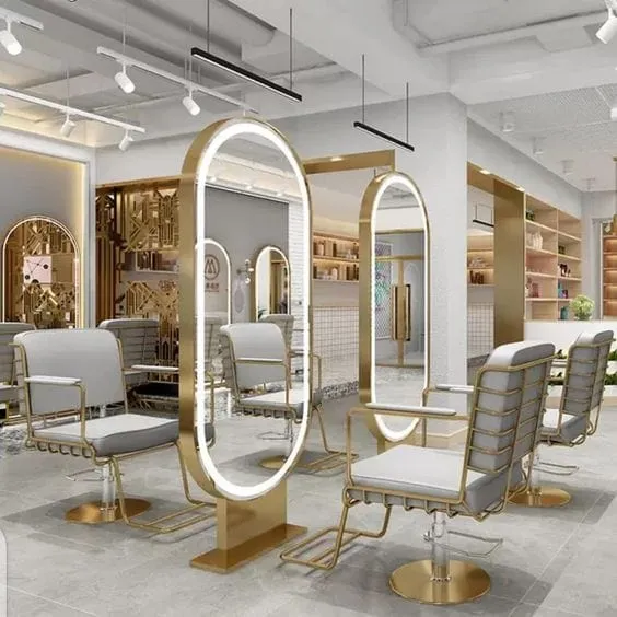 Tips for Choosing the Best Mirror for Beauty Business