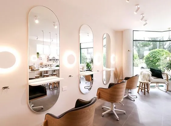 Tips for Choosing the Best Mirror for Beauty Business