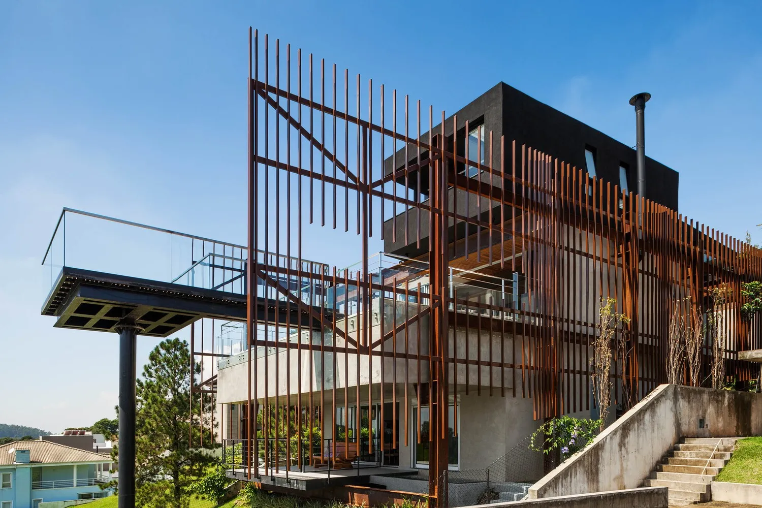 Casa Mirante de FGMF en Aldeia da Serra, Brasil Casa Mirante de FGMF en Aldeia da Serra, Brasil