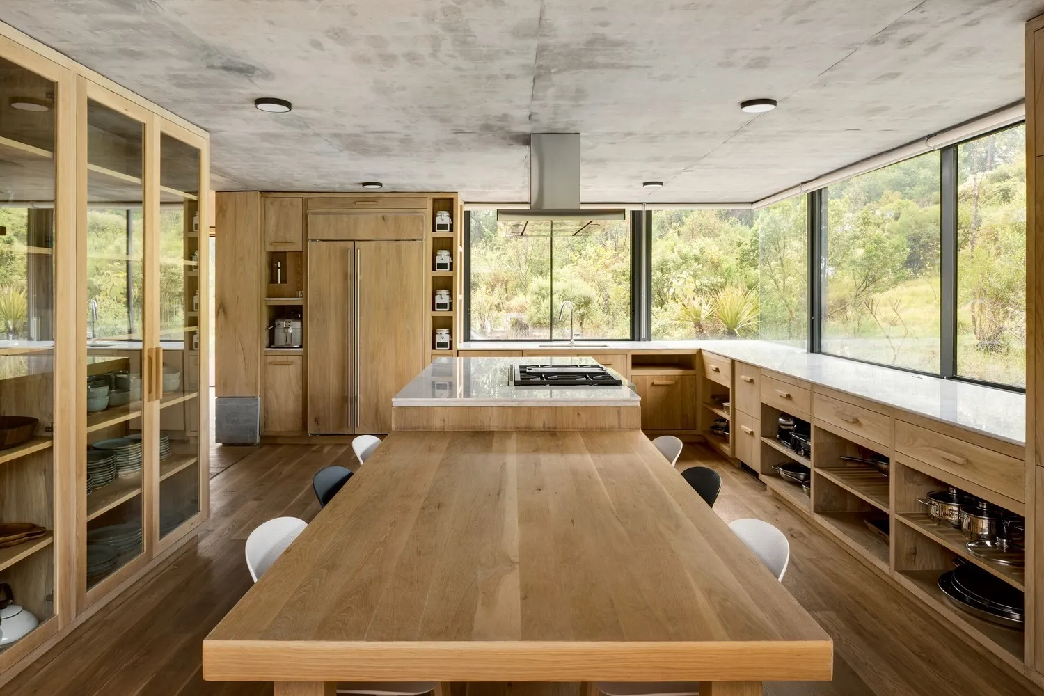 Terrano House by Fernanda Canales in Valle de Bravo, Mexico Terrano House by Fernanda Canales in Valle de Bravo, Mexico