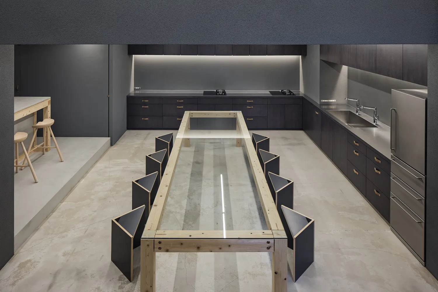 DDAA设计的多彩住宅，位于日本东京都港区