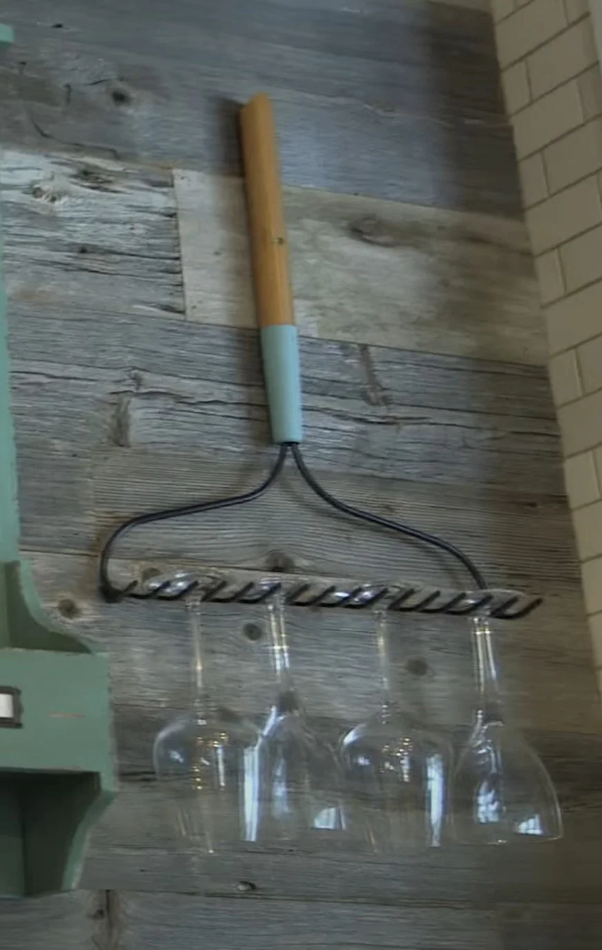 7. Soporte para tenedores