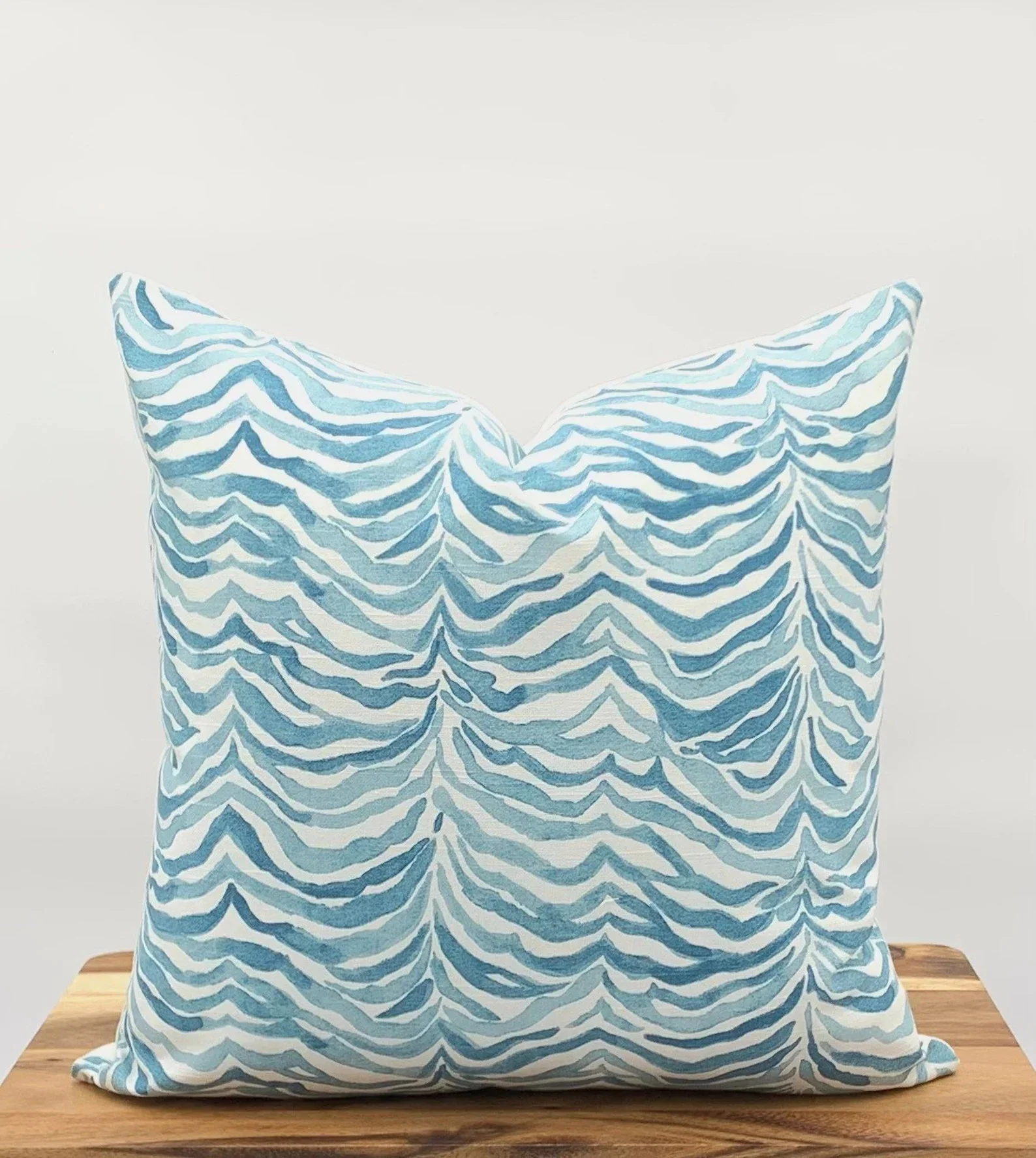 蓝色波浪枕套