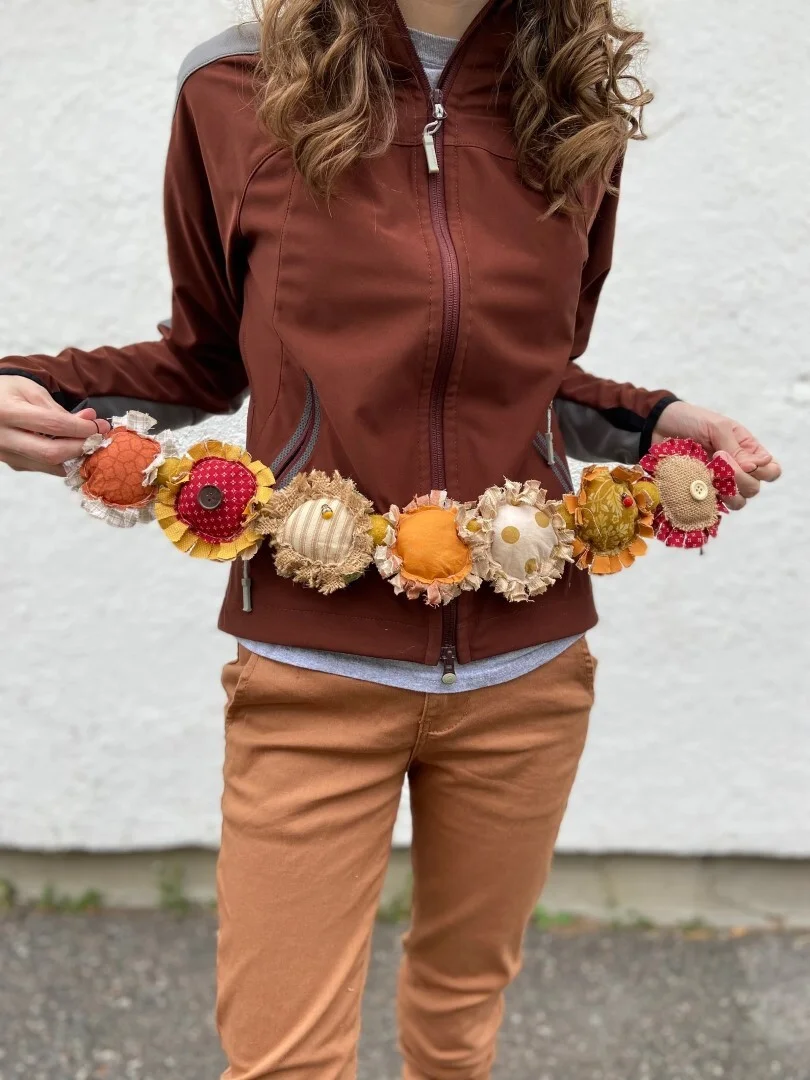 16. 朴素向日葵花环