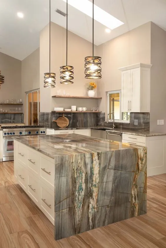 Quartzite: What It Is, Tips and Photos of This Finish