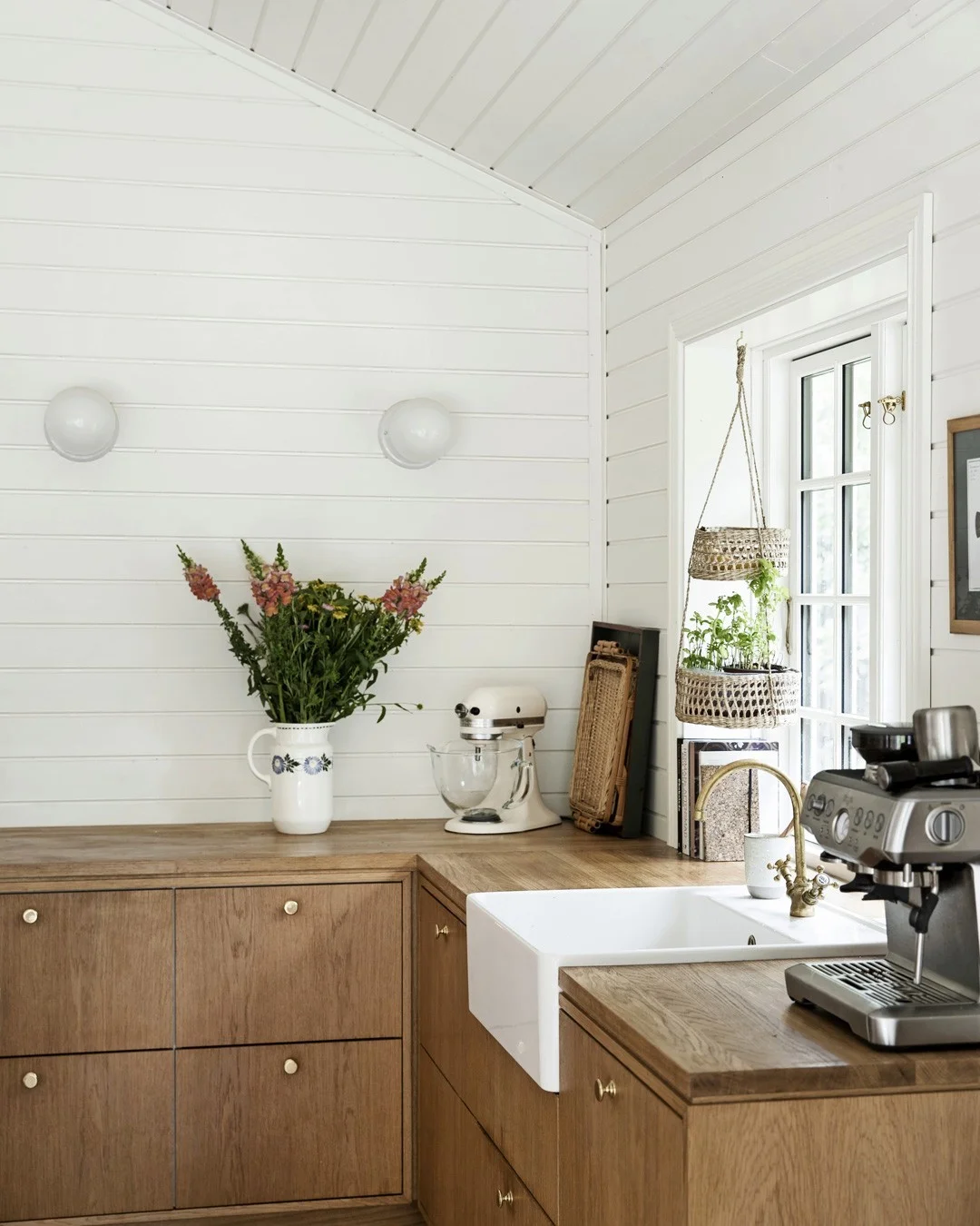 带有旧灵魂的丹麦夏季别墅新居