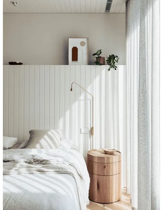 Tips for Choosing Round Bedside Tables